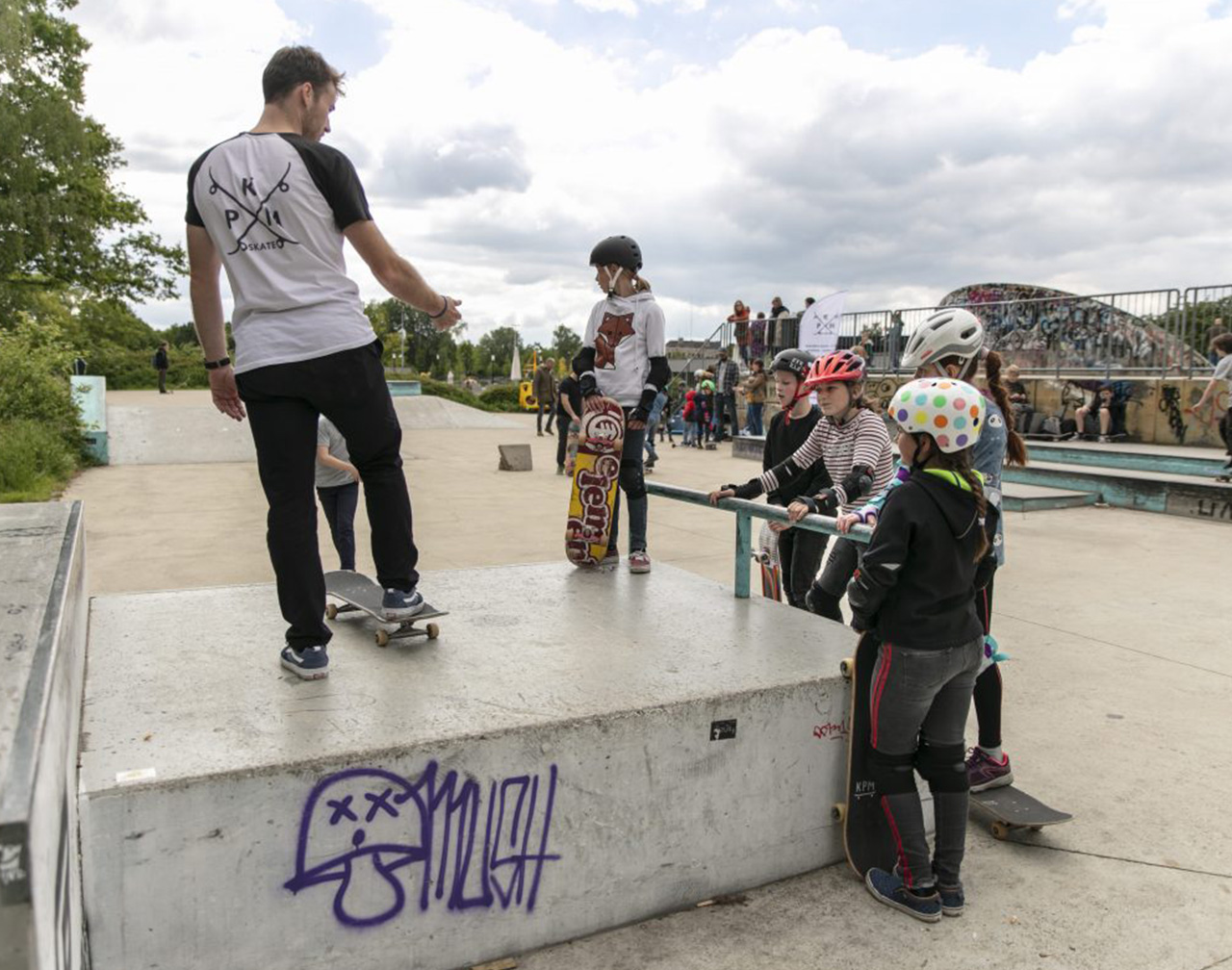 Take skateboard lessons in Hasselt