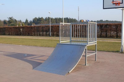 Old skatepark @ swimming pool