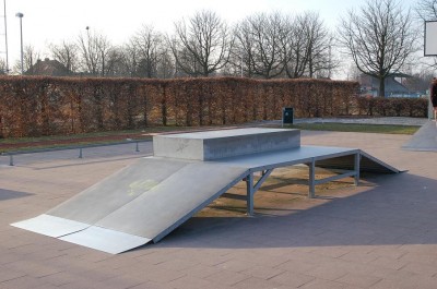 Old skatepark @ swimming pool