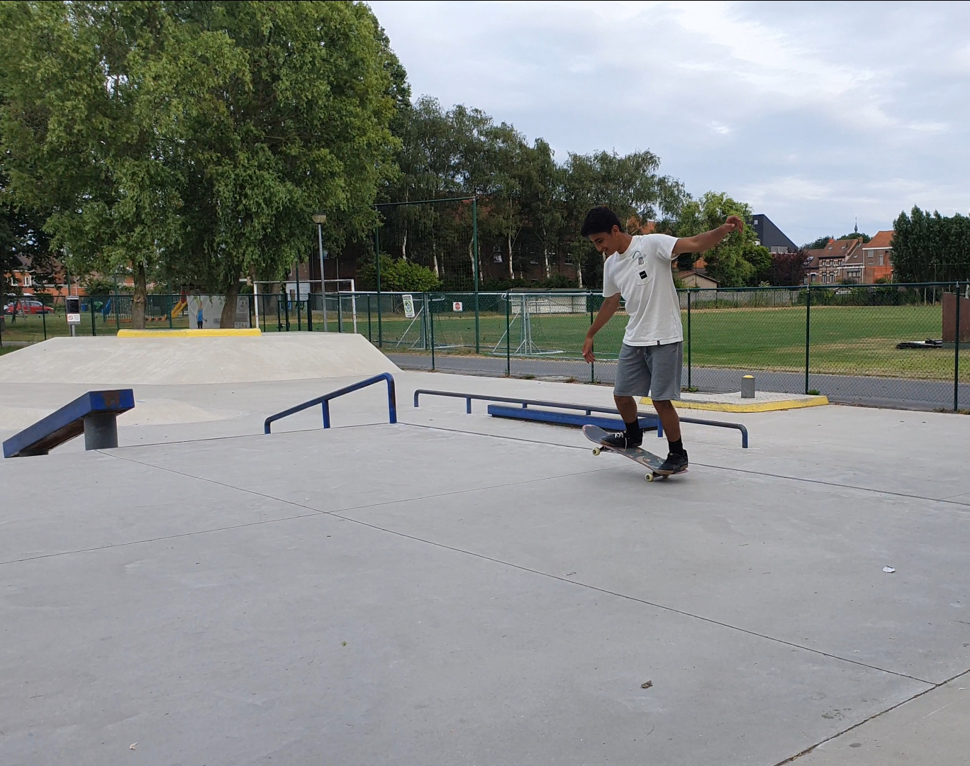 Manual by @nour_nassaj at Skatepark Temse. Photo: Unknown